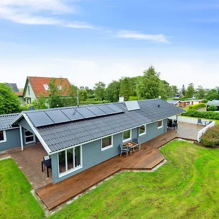 Blomma - 300m From The Sea By Interhome Humble