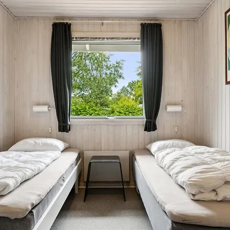 Blomma - 300m From The Sea By Interhome *